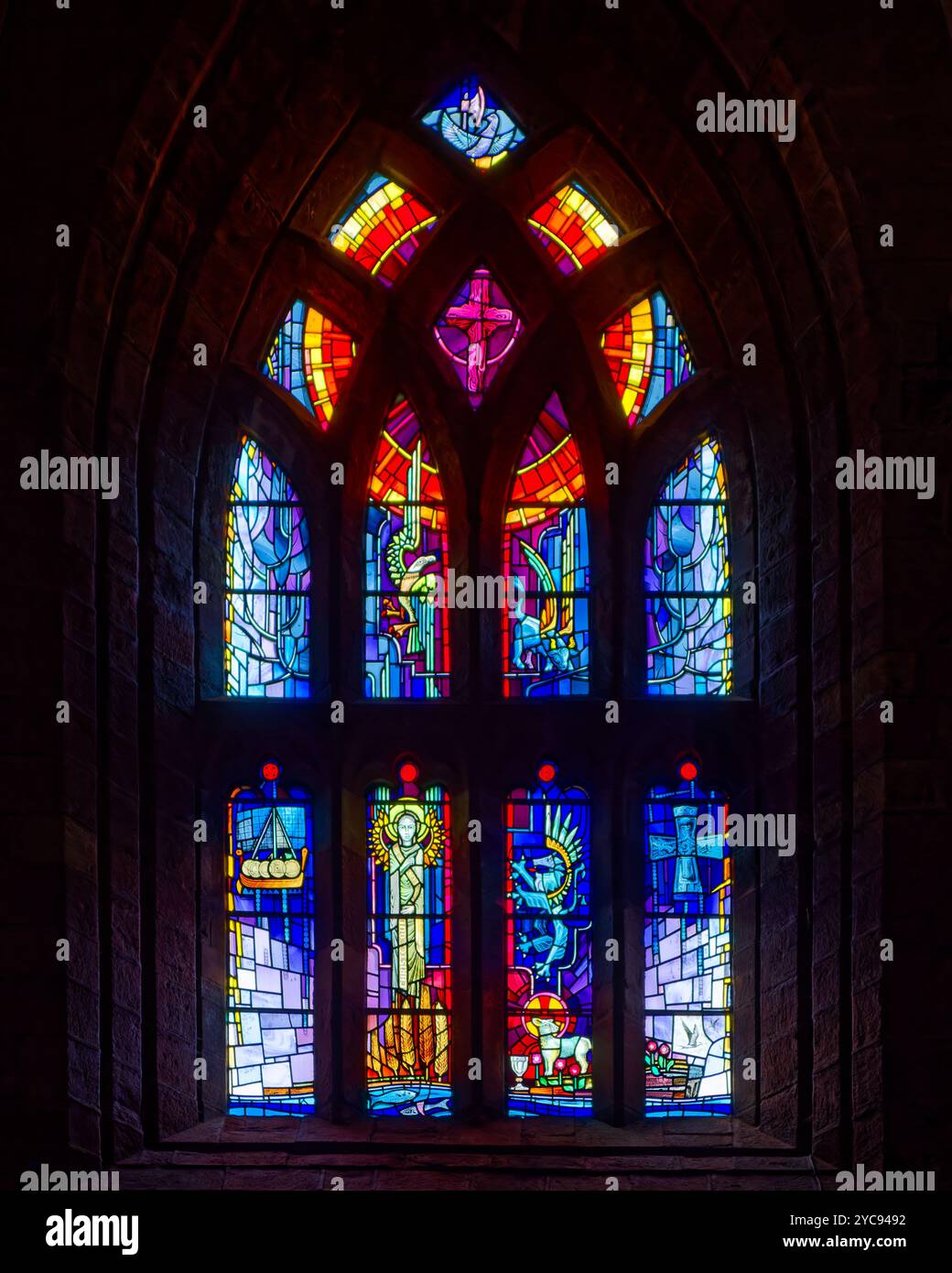 St. Magnus Buntglas Stockfoto