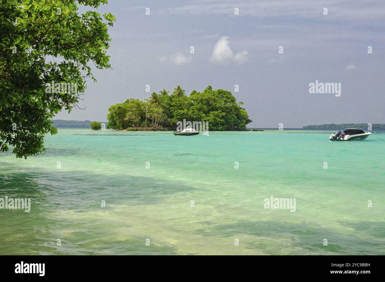 Eine kleine Koralleninsel in der Nähe von Saraoutou, Espiritu Santo, Vanuatu, Ozeanien Stockfoto