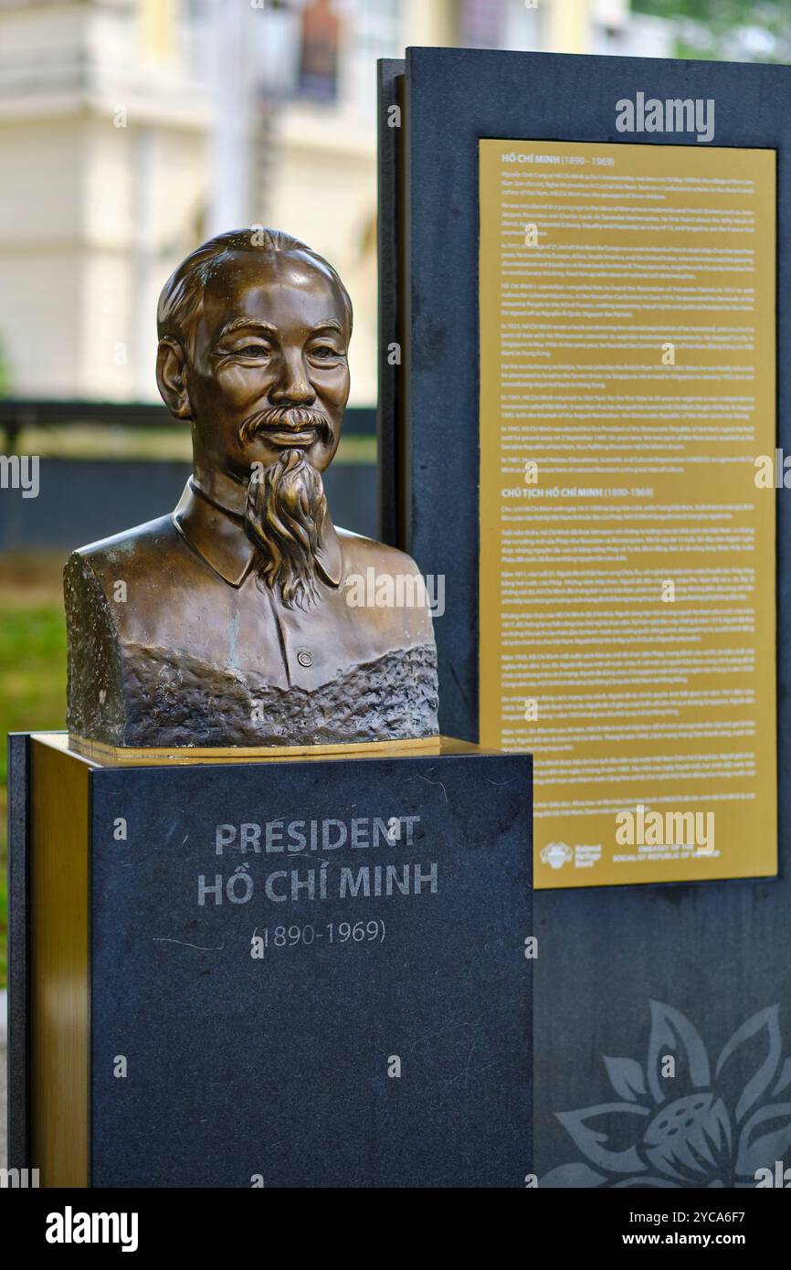 Bronzestatue des ehemaligen vietnamesischen Präsidenten Ho Chi Minh, Singapur Stockfoto