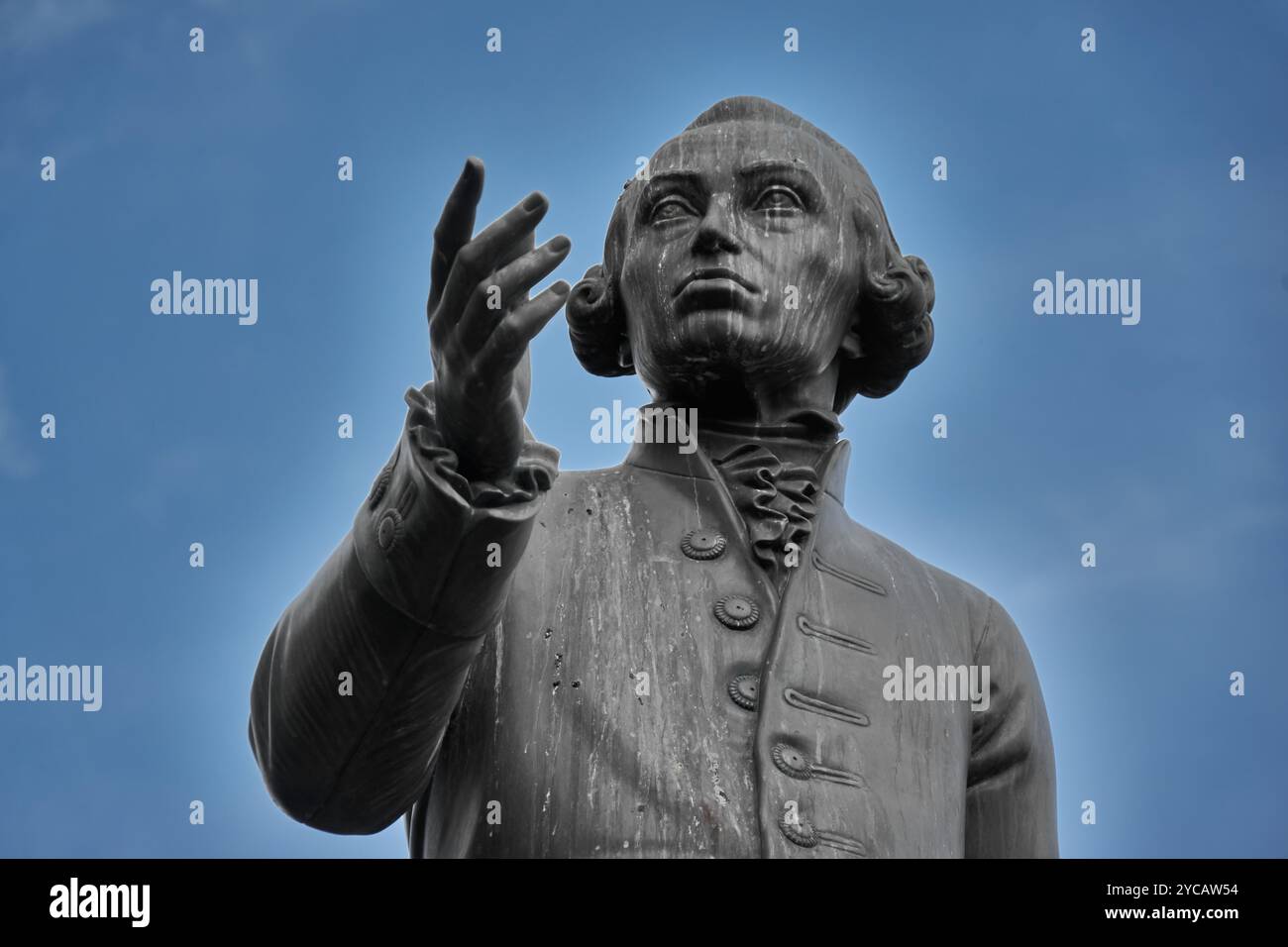 Statue von Immanuel Kant, Philosoph der Aufklärung, vor der Universität, Kaliningrad, Oblast Kaliningrad, Russland Stockfoto