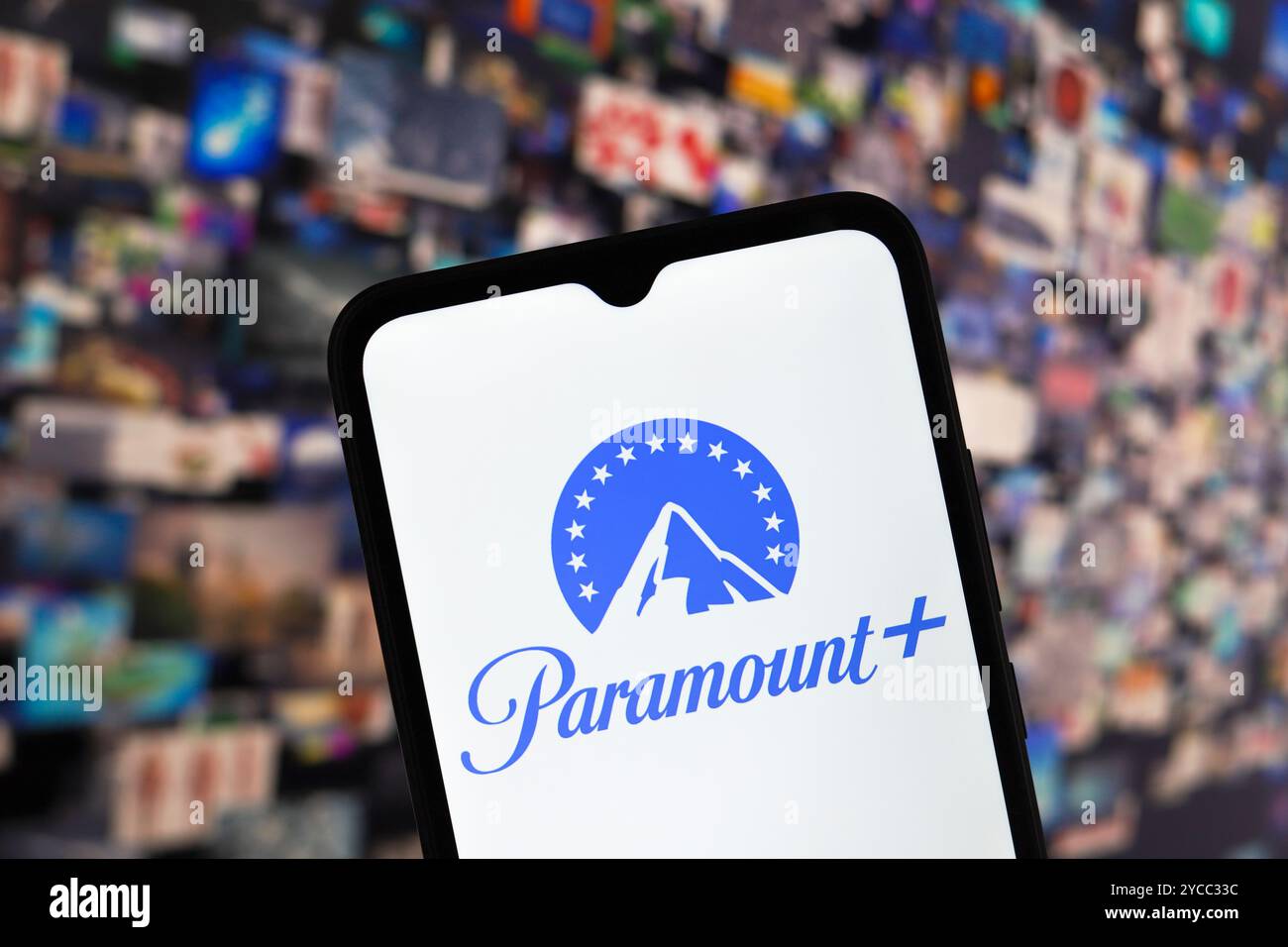 September 2024, Portugal. In dieser Abbildung wird das Paramount Plus-Logo auf einem Smartphone-Bildschirm angezeigt Stockfoto