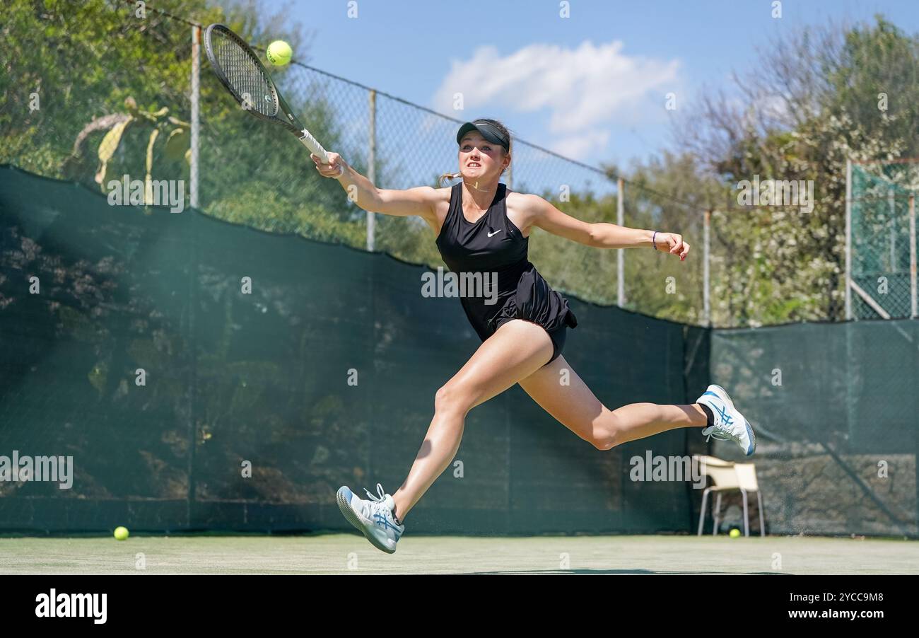 Tennis - ITF W35 Solarino - tschechische Tennisspielerin Linda Klimovicova Stockfoto