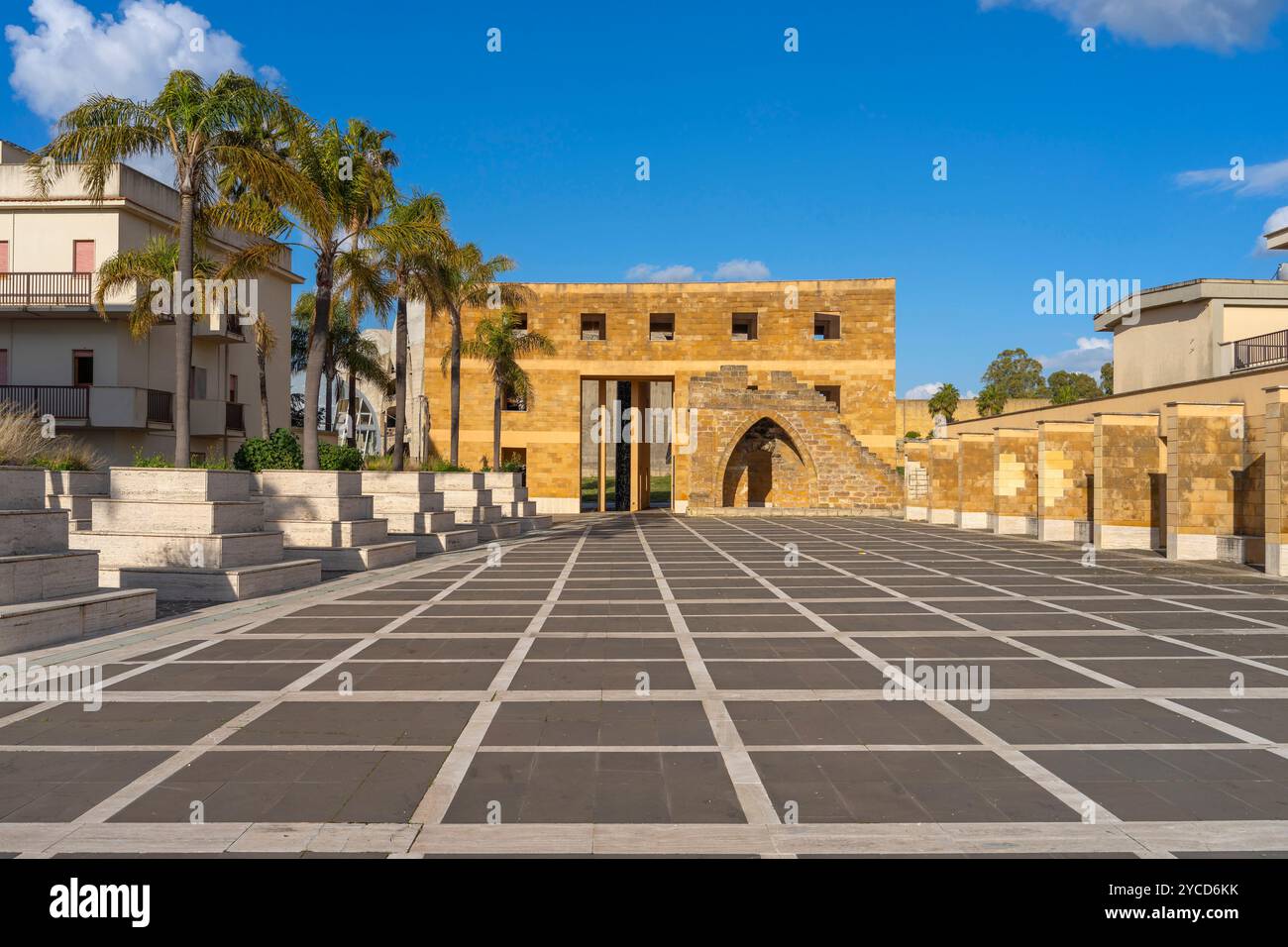 QUADRATSYSTEM , 1990, LAURA THERMES , FRANCO PURINI, GIBELLINA NUOVA, Trapani, Sizilien, Italien Stockfoto