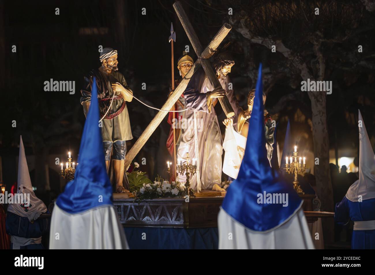 Traditionelle spanische Karwochenprozession. Hochwertige 4K-Aufnahmen Stockfoto