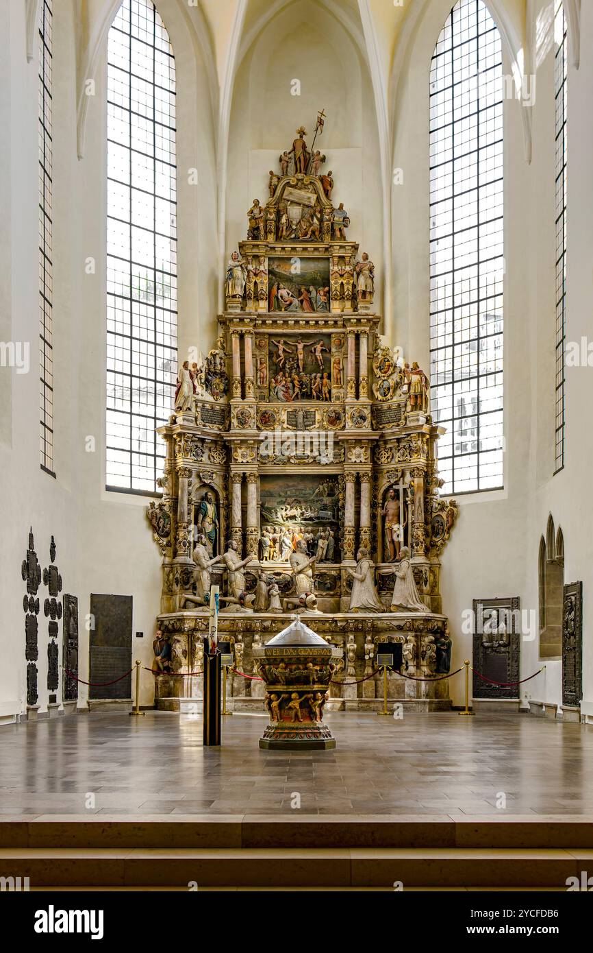 Deutschland, Bayern, Coburg, die evangelisch-lutherische Stadtkirche St. Moriz ist die älteste Kirche in Coburg, im Chor steht das für seine Eltern unter Herzog Johann Casimir 1598 errichtete Epitaph (Alabastergrab) Stockfoto