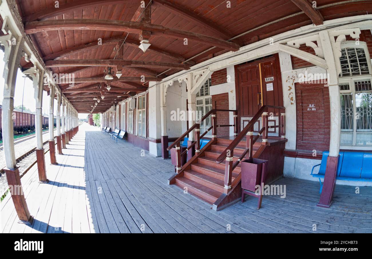 Alte Provinz Bahnhof in Russland Stockfoto