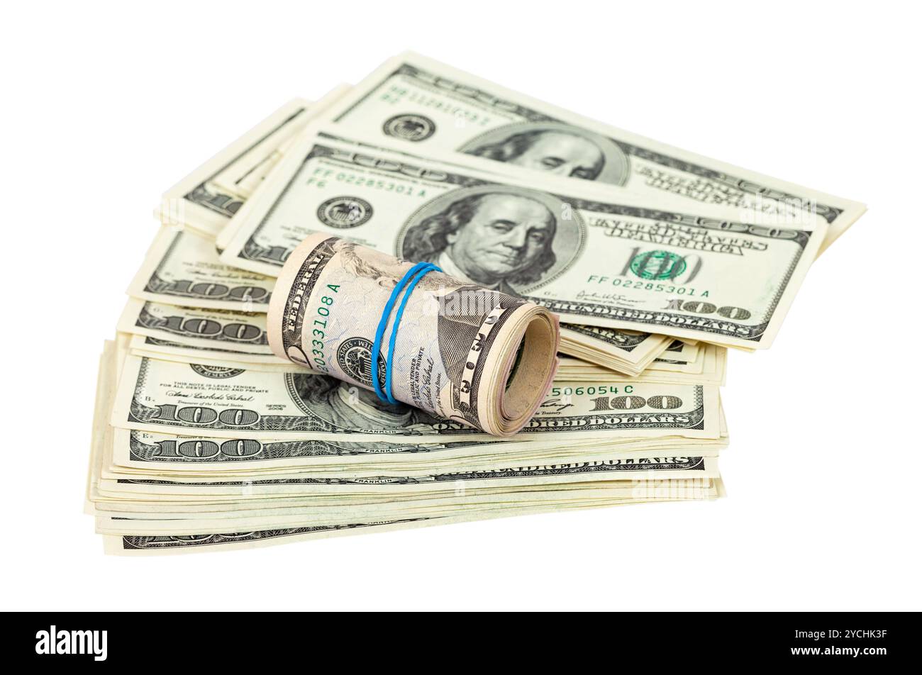 Haufen von US-Dollar, die isoliert auf weißem Hintergrund Stockfoto