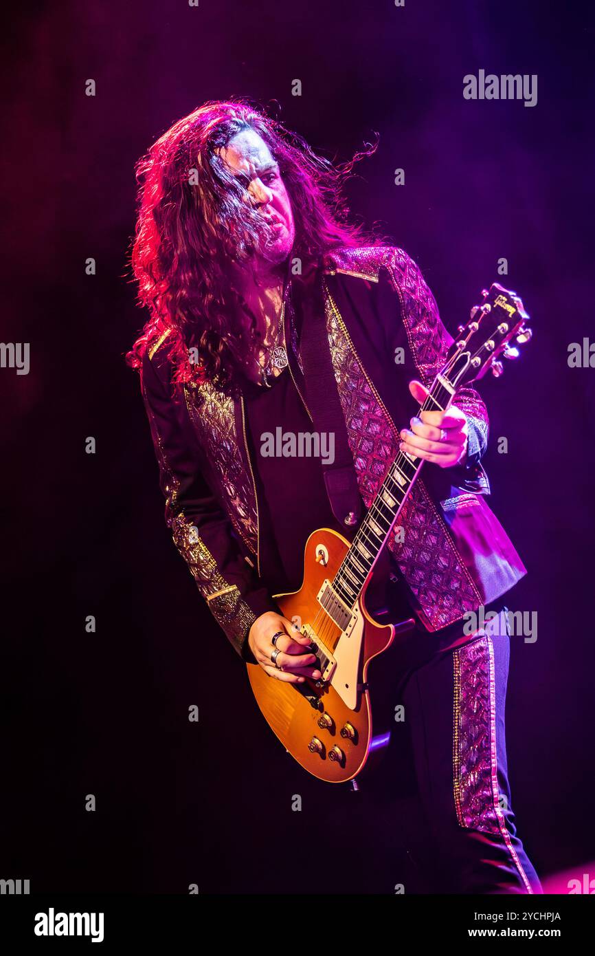 Mailand Italien - 21. oktober 2024. Die britische Rockband THE STRUTS tritt live auf der Bühne von Fabrique während der „Grand Union Tour“ auf. Stockfoto