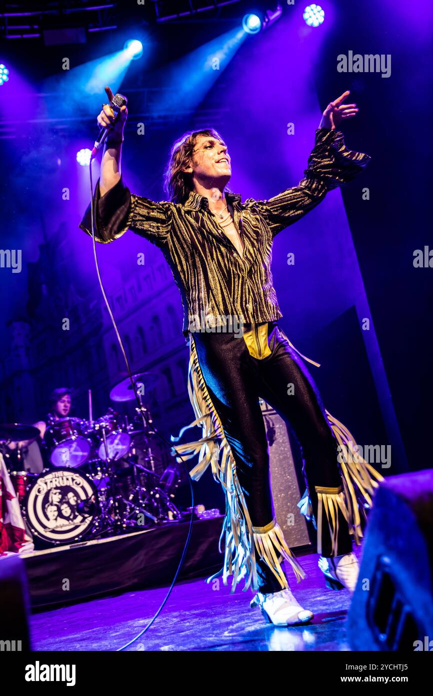 Mailand Italien - 21. oktober 2024. Die britische Rockband THE STRUTS tritt live auf der Bühne von Fabrique während der „Grand Union Tour“ auf. Stockfoto