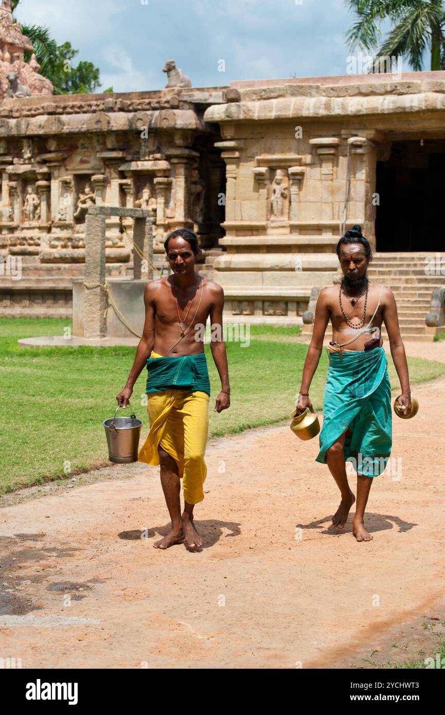 Hindu Brahmanen gehen Zeremonie, die Shiva gewidmet ist Stockfoto