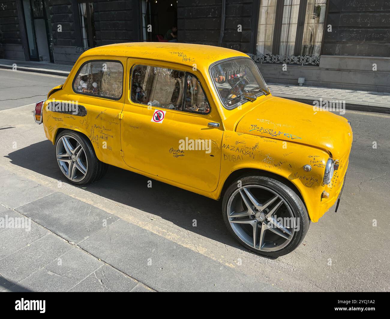 Yellow Cab Souvenirladen, Jerewan, Republik Armenien. Stockfoto