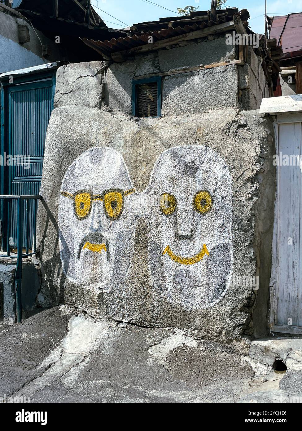 Street Art in Kond, (Kond Galerie) Jerewan, Republik Armenien. - Smartphone-aufgenommenes Stockfoto