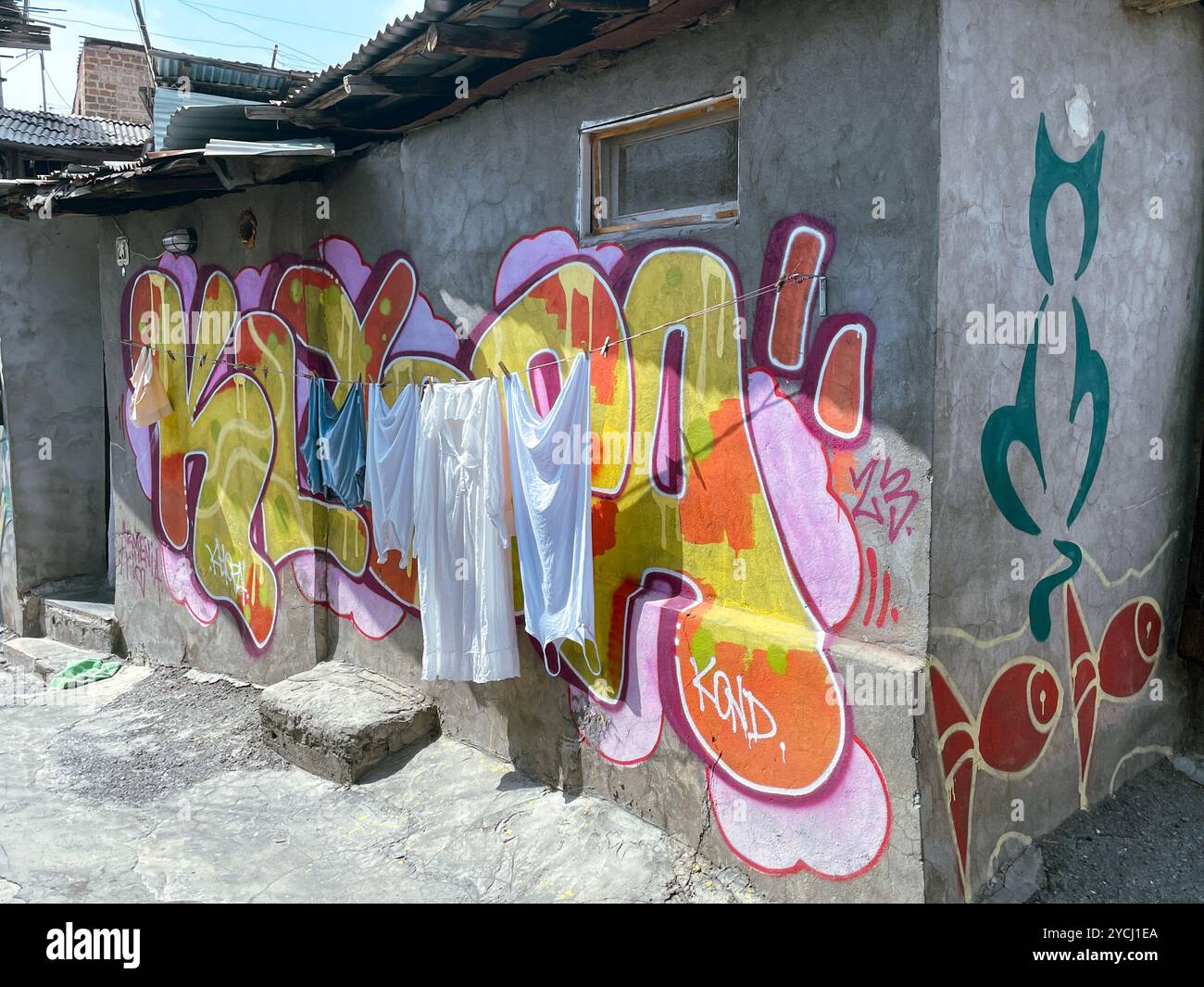 Street Art in Kond, (Kond Galerie) Jerewan, Republik Armenien. - Smartphone-aufgenommenes Stockfoto