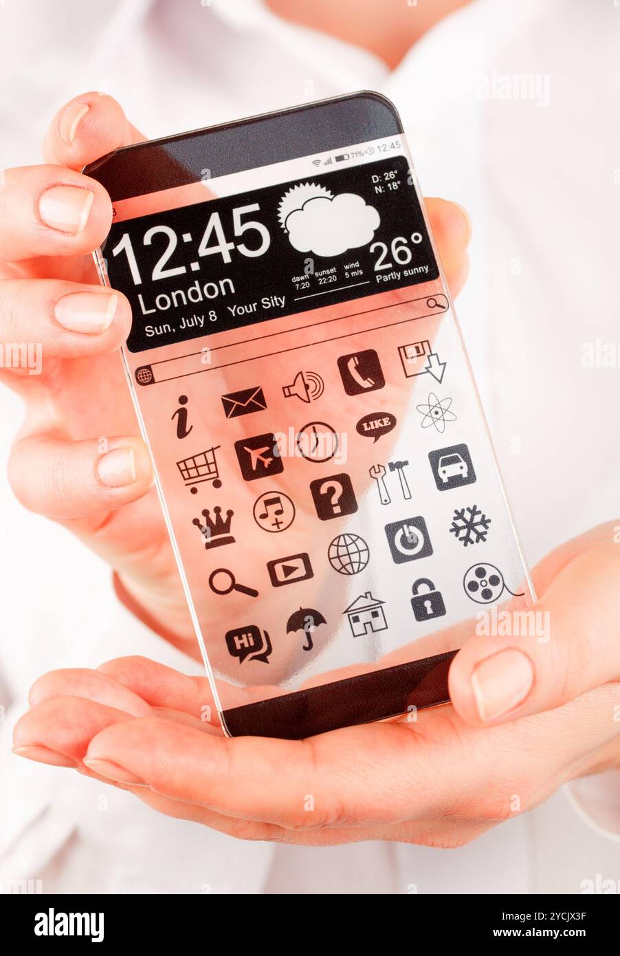 Smartphone mit transparenten Bildschirm in Menschenhand. Stockfoto