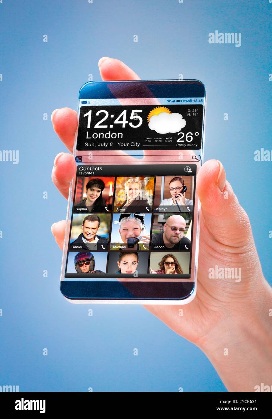 Smartphone mit transparenten Bildschirm in Menschenhand. Stockfoto