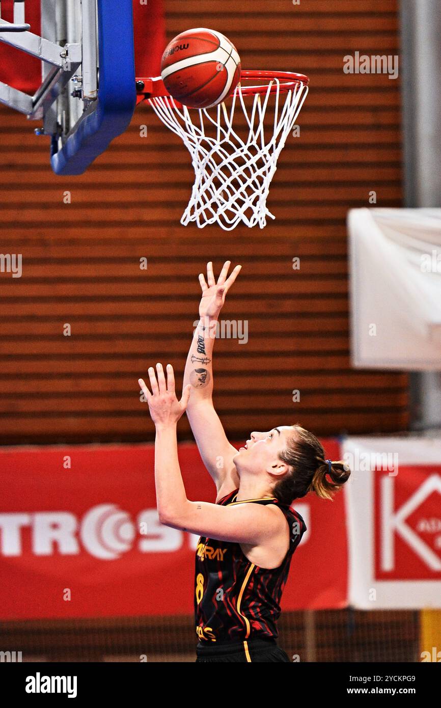 Brünn, Tschechische Republik. Oktober 2024. Ayse Cora von Galatasaray in Aktion während des Basketball EuroCup Frauen Gruppe J 3. Runde Spiel: KP Tany Brno vs Galatasaray Istanbul in Brünn, Tschechische Republik, 23. Oktober 2024. Quelle: Patrik Uhlir/CTK Photo/Alamy Live News Stockfoto