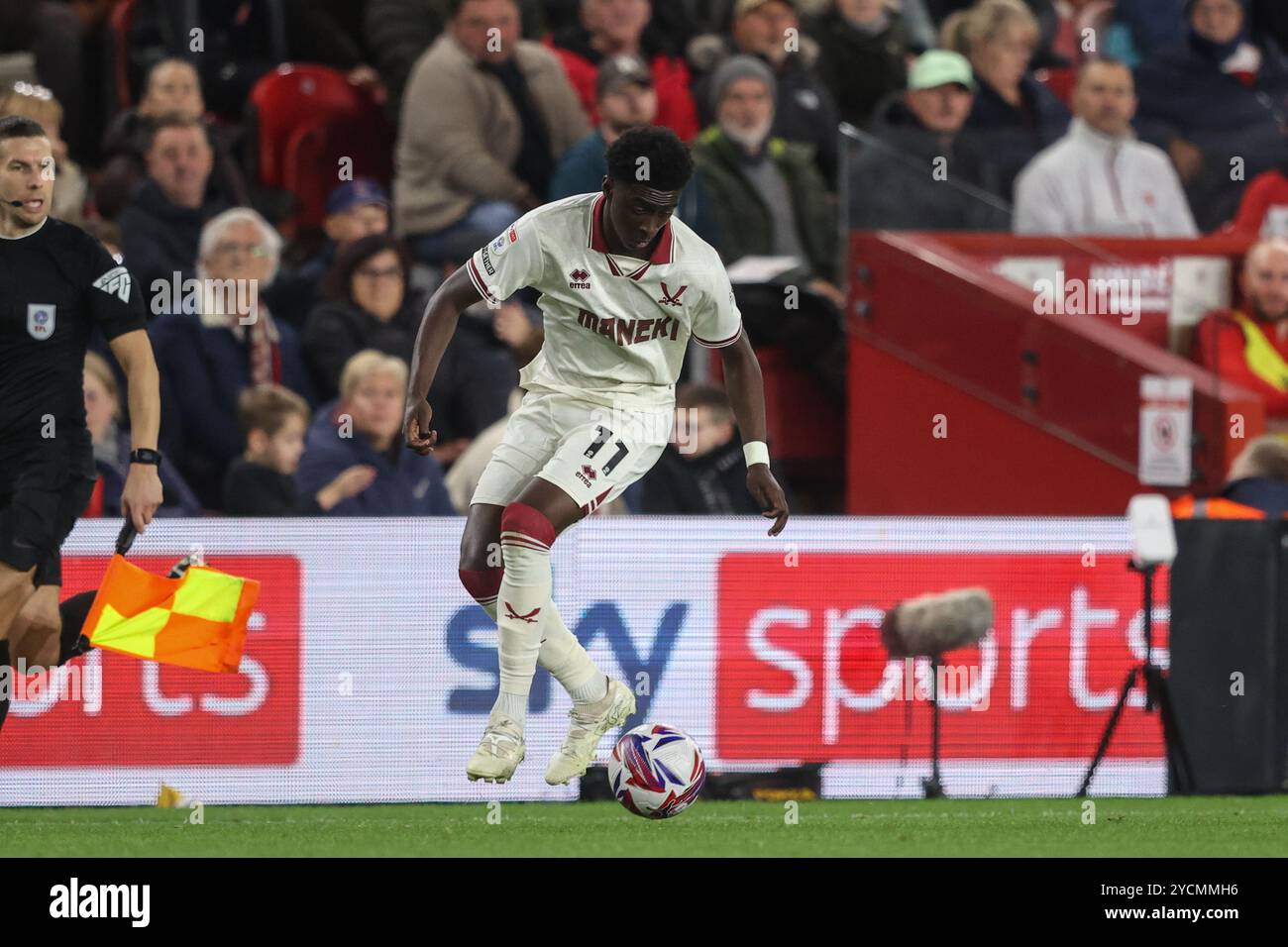 Jesuran Rak-Sakyi von Sheffield United kontrolliert den Ball während des Sky Bet Championship Matches Middlesbrough gegen Sheffield United im Riverside Stadium, Middlesbrough, Vereinigtes Königreich, 23. Oktober 2024 (Foto: Alfie Cosgrove/News Images) Stockfoto