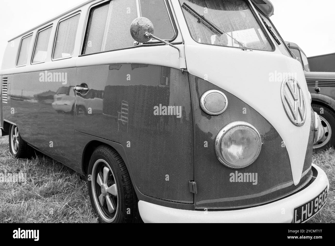 Low Ham.Somerset.Vereinigtes Königreich. 20. Juli 2024. Auf der Somerset Steam and Country Show ist Ein Volkswagen Wohnmobil aus den 1960er Jahren zu sehen Stockfoto