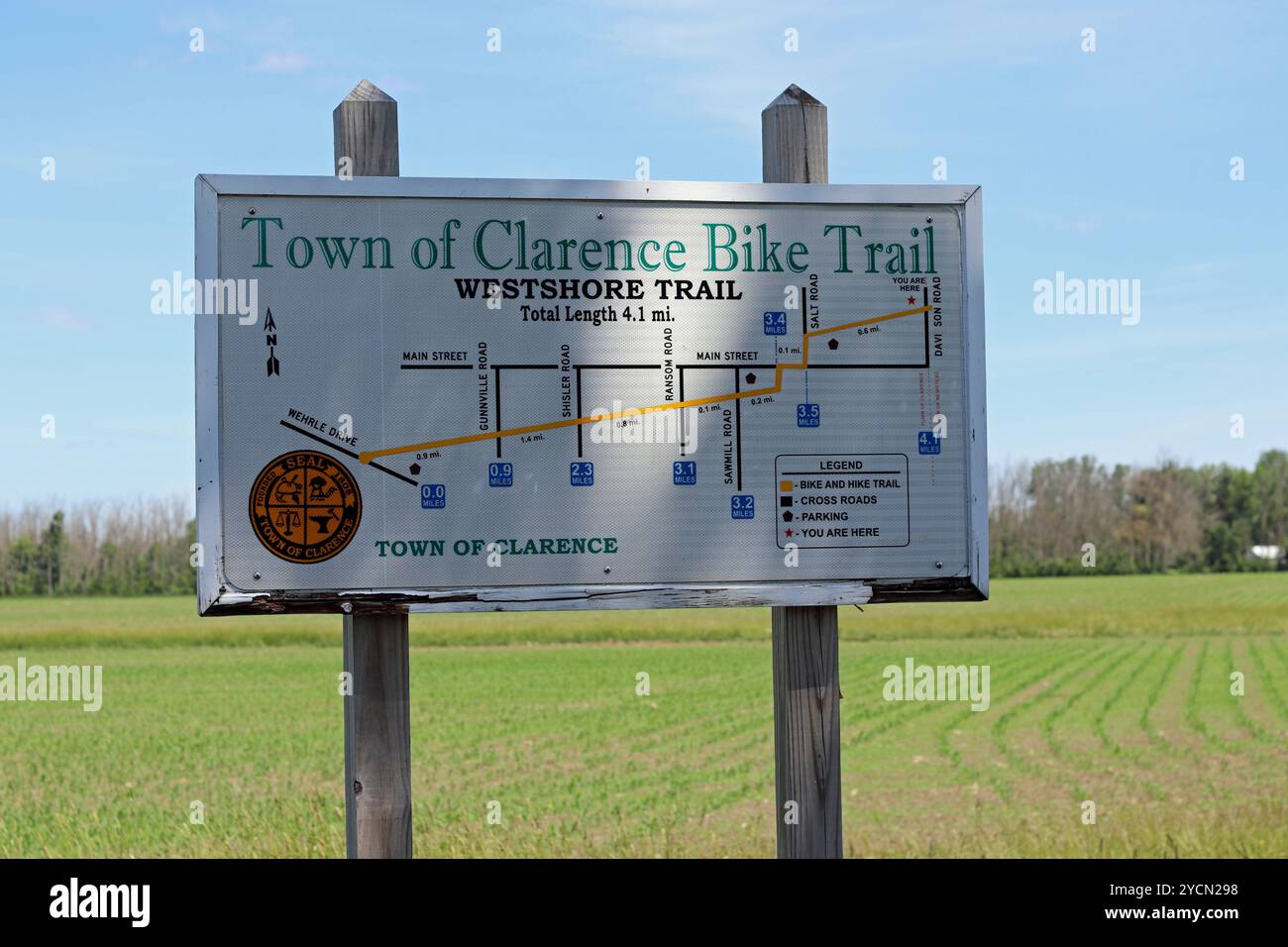 Nahaufnahme der Radwege für die Stadt Clarence, New York Stockfoto