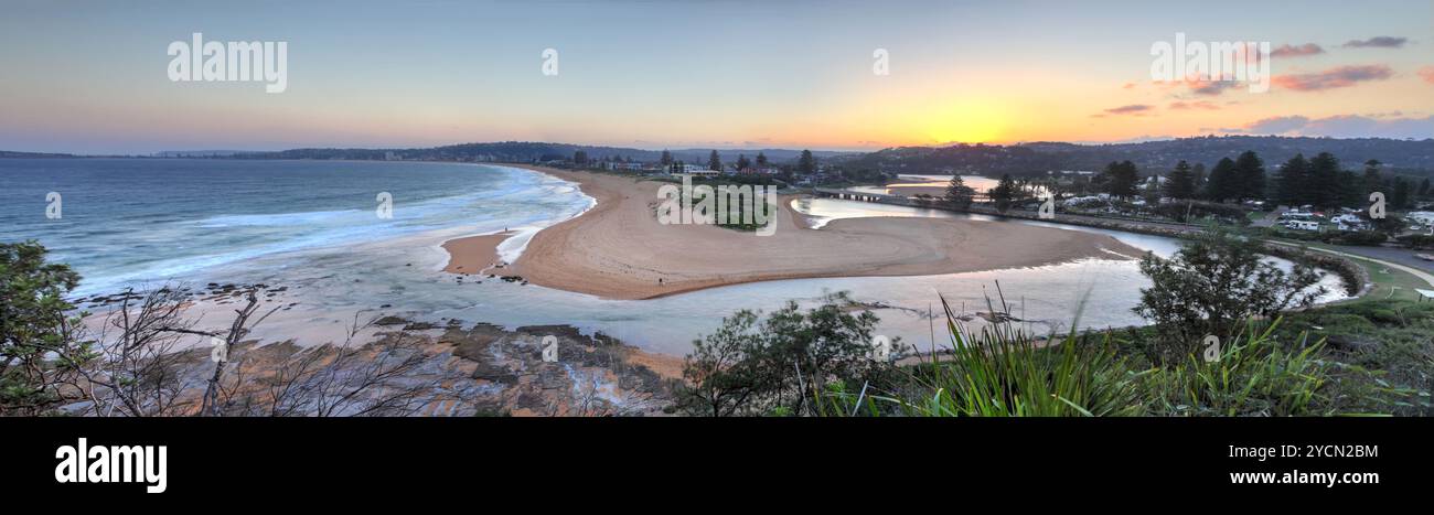 North Narrabeen Beach und Seenzugang mit Blick auf Australien Stockfoto