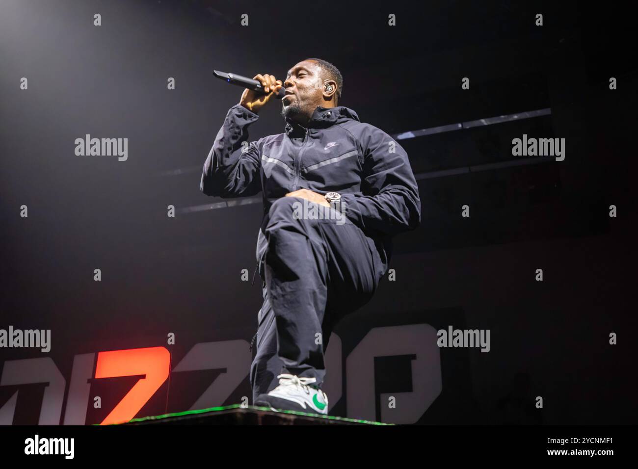 Manchester, England, 23. Oktober 2024. Dizzee Rascal spielt ein ausverkauftes o2 Victoria Warehouse in Manchester im Rahmen seiner 15th Anniversary Tour. Quelle: Izzy Clayton/Alamy Live News Stockfoto