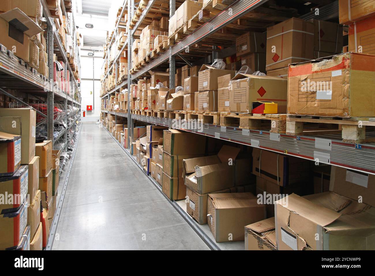 Lager-Regale Stockfoto