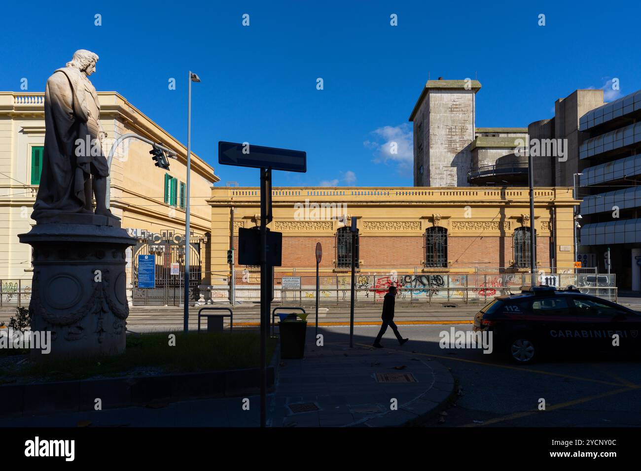 Marmordenkmal für Karl III. Von Bourbon von Saro Zagari, Piazza Cavallotti, Messina, Sizilien, Italien Stockfoto