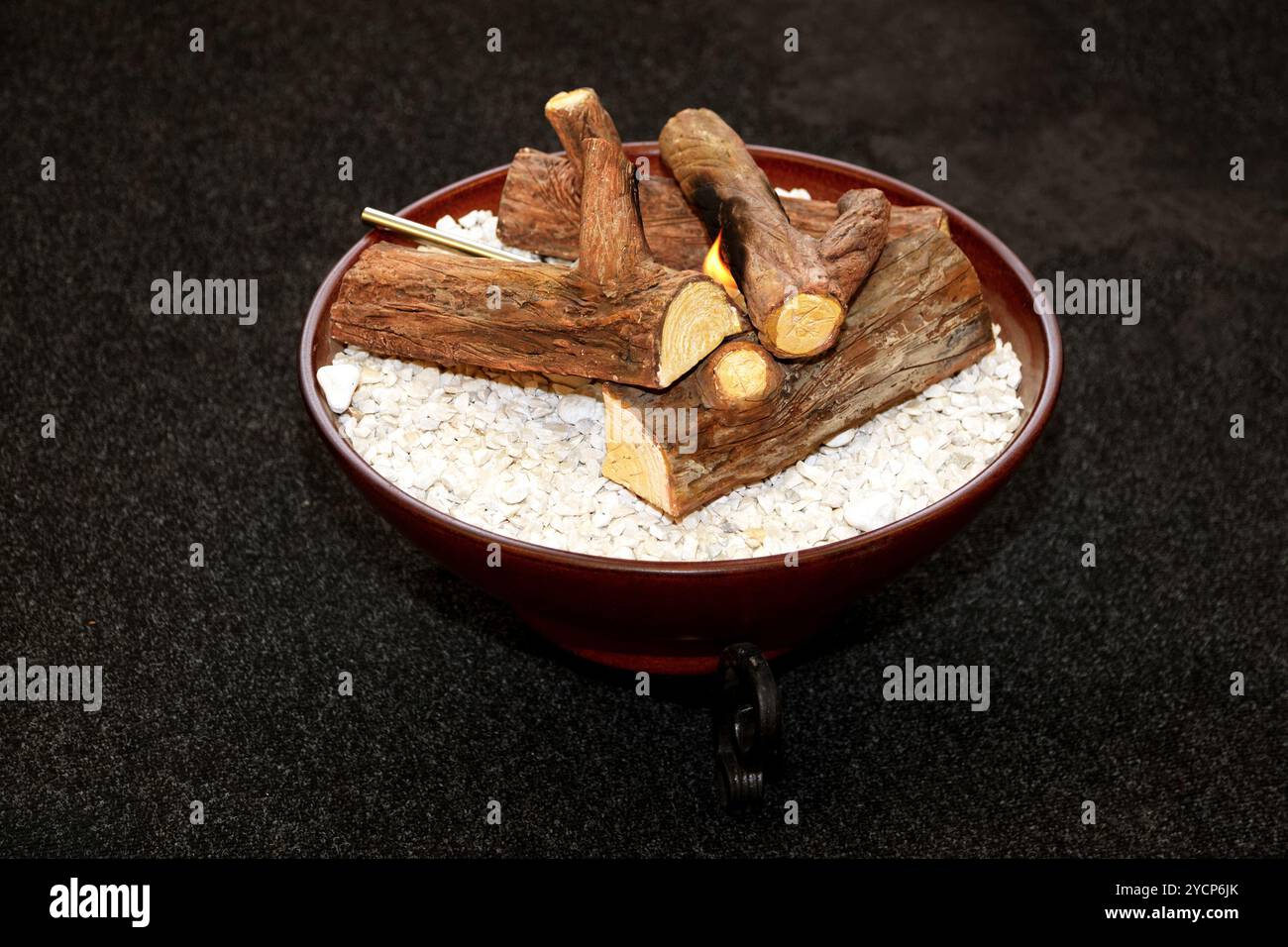 Fake fire -Fotos und -Bildmaterial in hoher Auflösung – Alamy