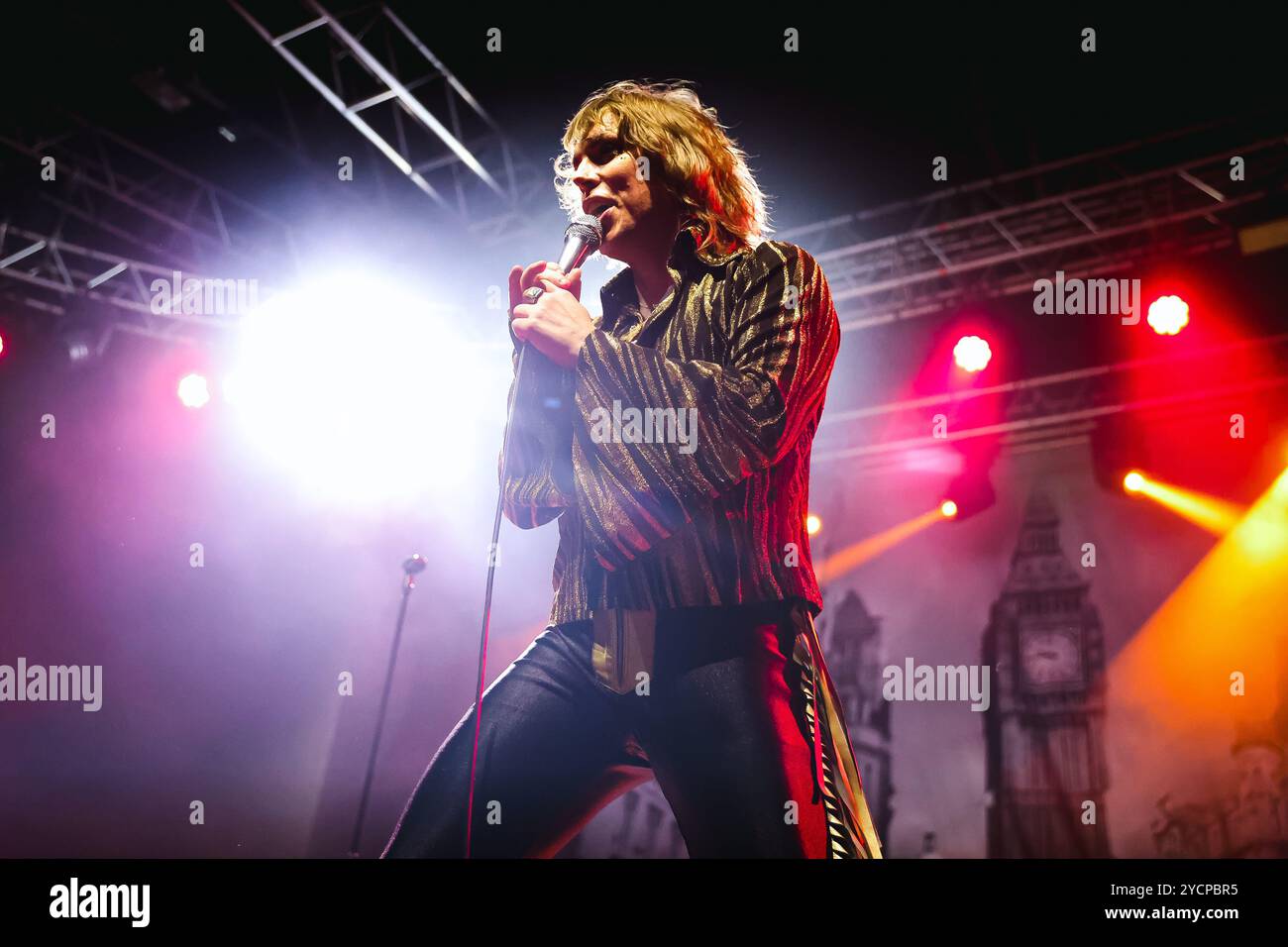 Mailand, die Struts treten im Konzert während der Grand Union Tour in Fabrique auf. Auf dem Foto: Luke Spiller Stockfoto