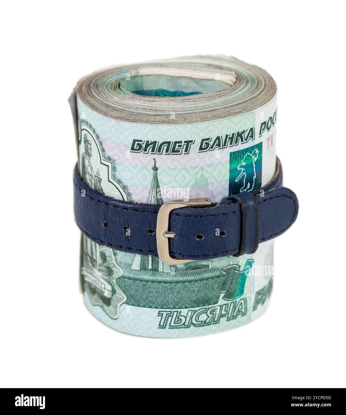 Russische Rubel Rechnungen umhüllt von Gürtel isoliert auf weißem Hintergrund Stockfoto