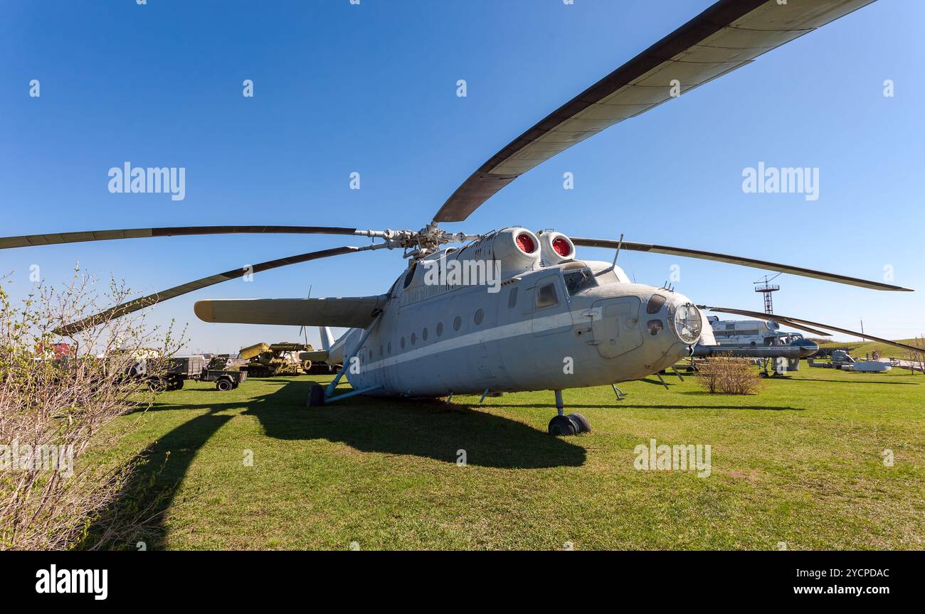 Der schwere russische Militärtransporthubschrauber Mi Stockfoto
