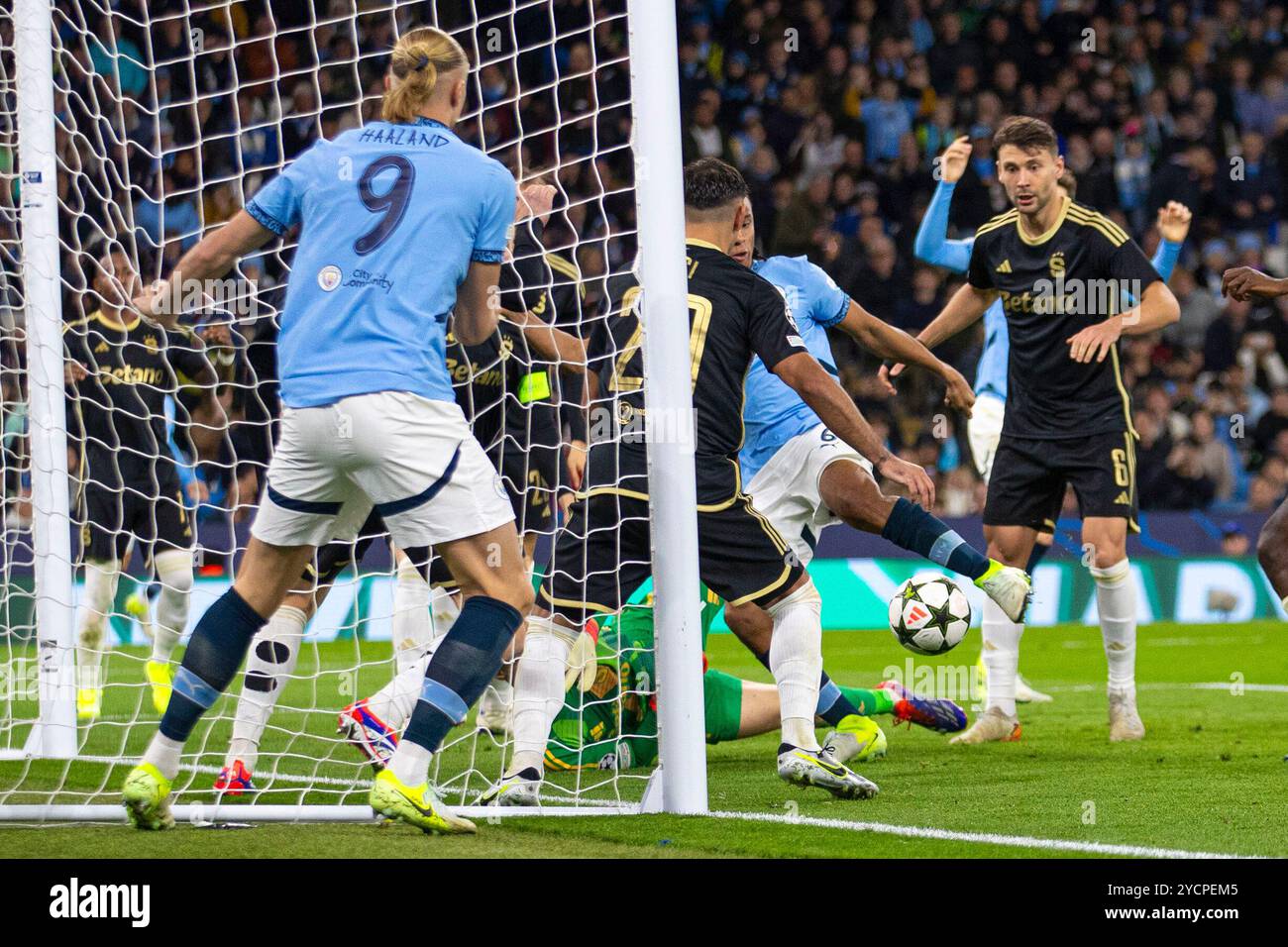 Während des Spiels der UEFA Champions League zwischen Manchester City und AC Sparta Praha im Etihad Stadium, Manchester am Mittwoch, den 23. Oktober 2024. (Foto: Mike Morese | MI News) Credit: MI News & Sport /Alamy Live News Stockfoto