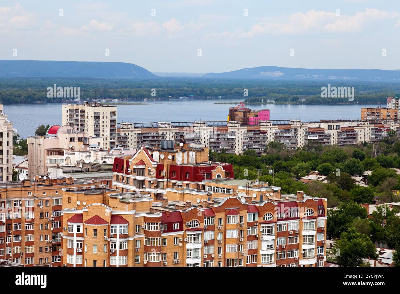 Blick aus der Höhe auf die Stadt Samara, Russland Stockfoto