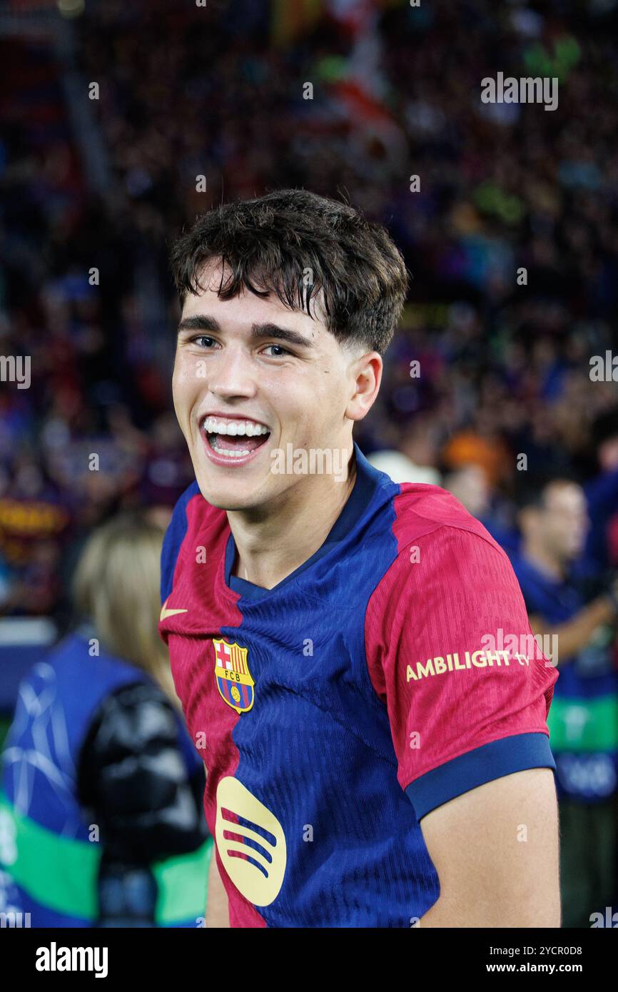 Barcelona, Spanien. Oktober 2024. Cubarsi feiert den Sieg beim UEFA Champions League-Spiel zwischen FC Barcelona und FC Bayern München bei den Estadi Olimpic Lluis Companys. Quelle: Christian Bertrand/Alamy Live News Stockfoto