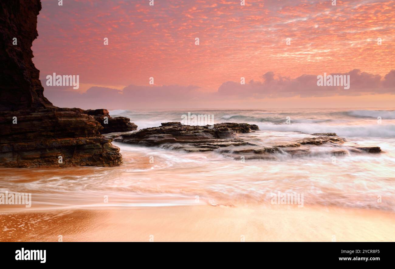 Sensationeller Sonnenaufgang am Morgen Stockfoto