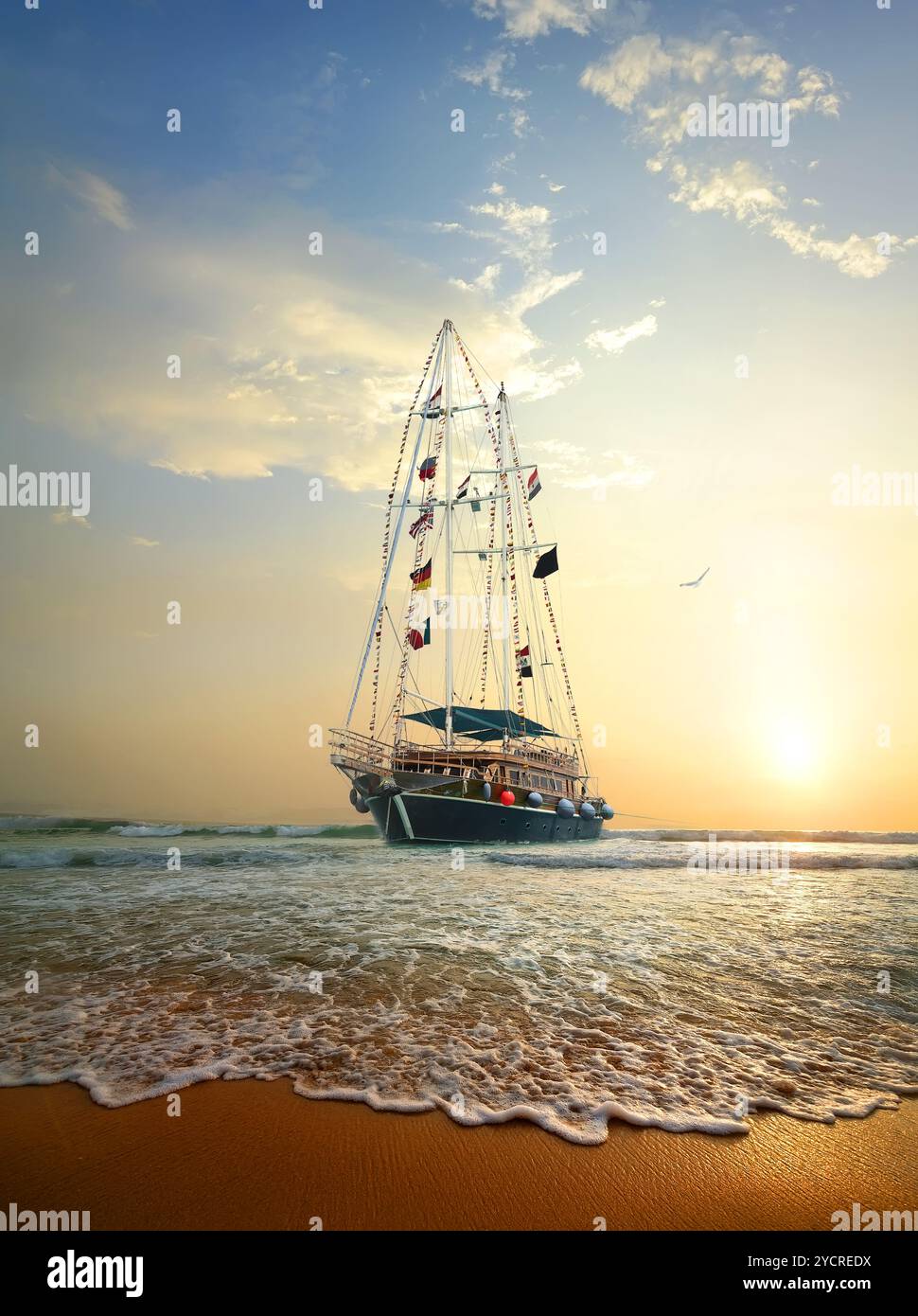 Schiff im Ozean Stockfoto