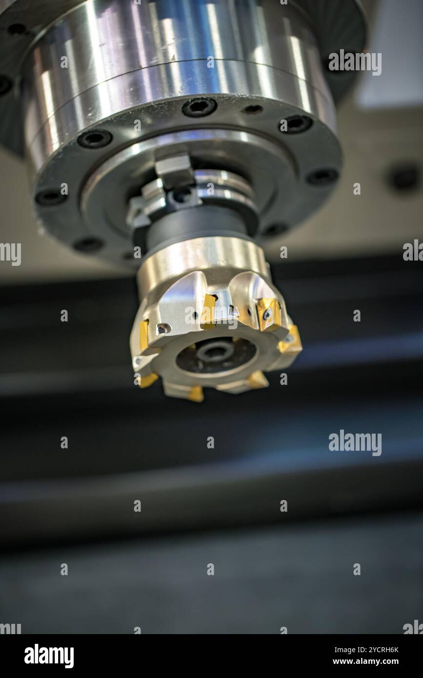 CNC-Fräsmaschine für Metallbearbeitung. Stockfoto CNC-Fräsmaschine für Metallbearbeitung. Stockfoto