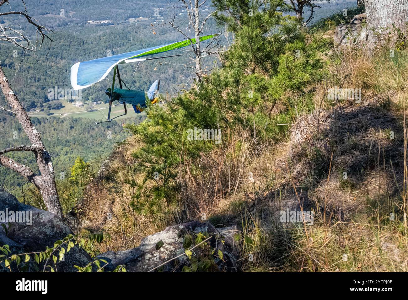 Der Luftseitenflieger startet von der Bergkammlinie des Lookout Mountain in Rising Fawn, Georgia, bei Chattanooga, Tennessee. (USA) Stockfoto
