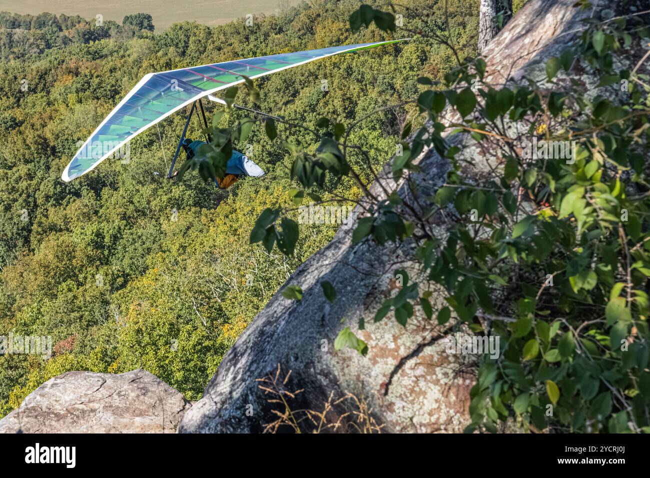 Der Luftseitenflieger startet von der Bergkammlinie des Lookout Mountain in Rising Fawn, Georgia, bei Chattanooga, Tennessee. (USA) Stockfoto