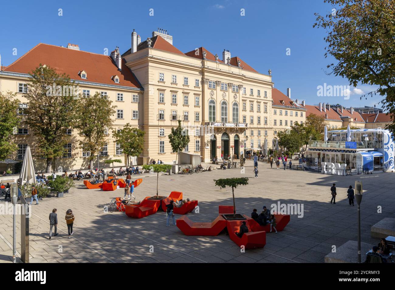 Wien, Österreich, 22. September 2022: Blick auf das Museumsviertel in der Wiener Innenstadt, Europa Stockfoto