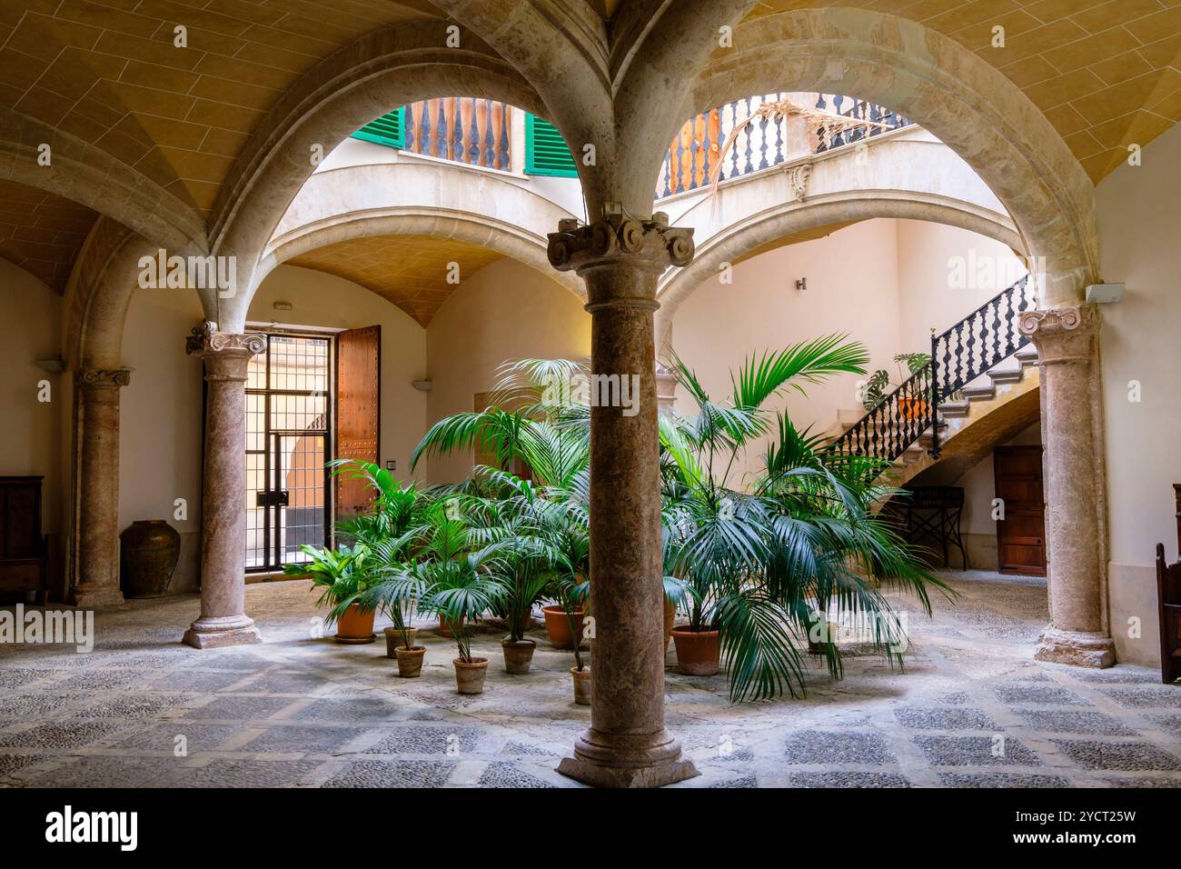 Palasthof von San Pere i San Bernat Krankenhaus, Palma, Mallorca, Balearen, Spanien Stockfoto