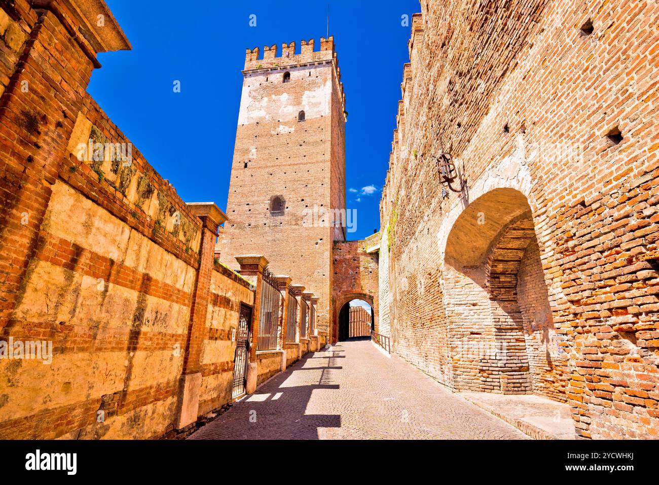 Castelvecchio Brücke über die Etsch in Verona Stockfoto