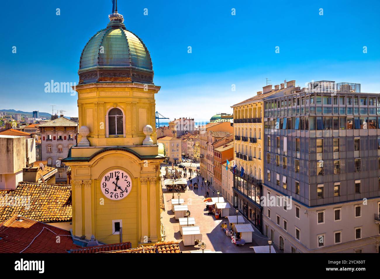 Stadt Rijeka Clock Tower und zentralen Platz Stockfoto