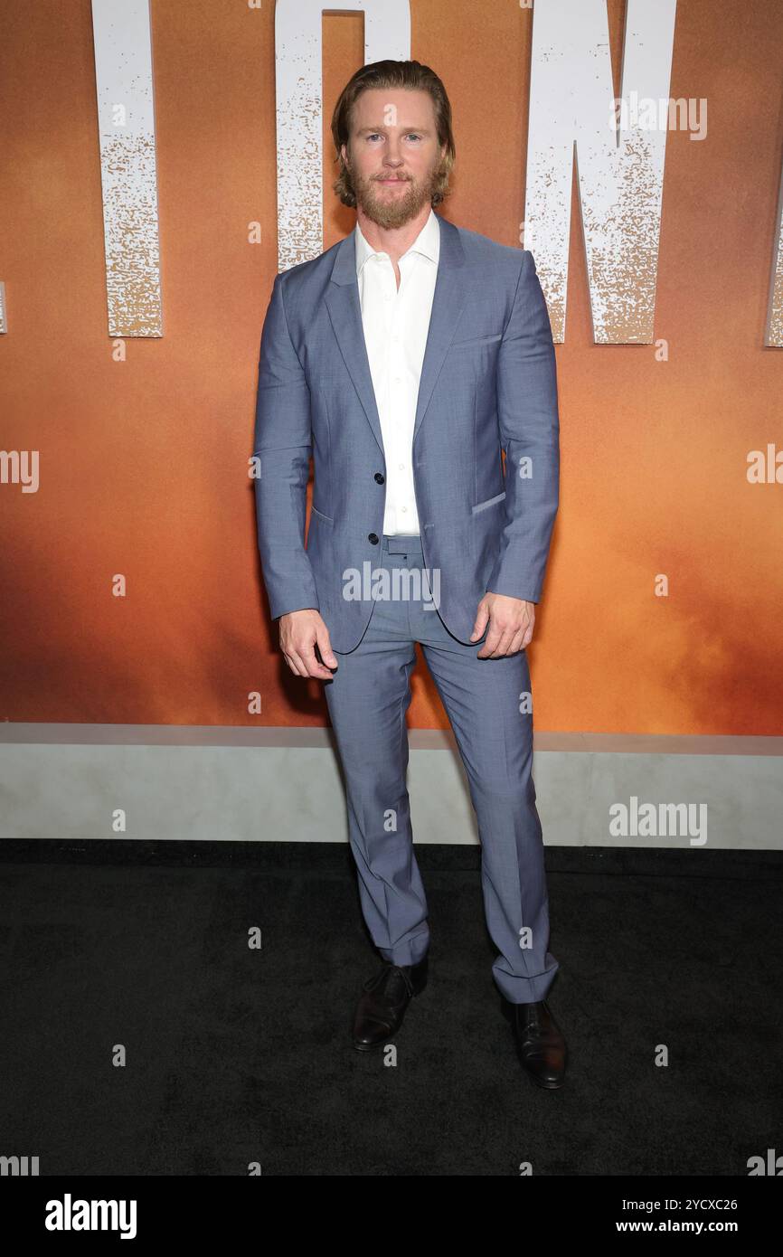 Los Angeles, ca. 23. Oktober 2024. Thad Luckinbill bei der Premiere der Paramount Original Series „Lioness“ Staffel 2 im Linwood Dunn Theater am 23. Oktober 2024 in Los Angeles, Kalifornien. Quelle: Faye Sadou/Media Punch/Alamy Live News Stockfoto