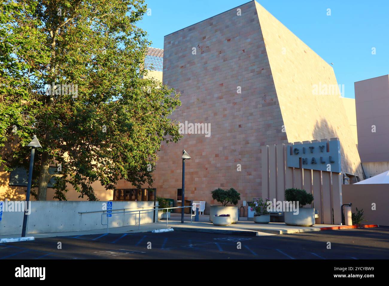 Thousand Oaks City Hall, 2100 Thousand Oaks Blvd, Thousand Oaks, Kalifornien Stockfoto