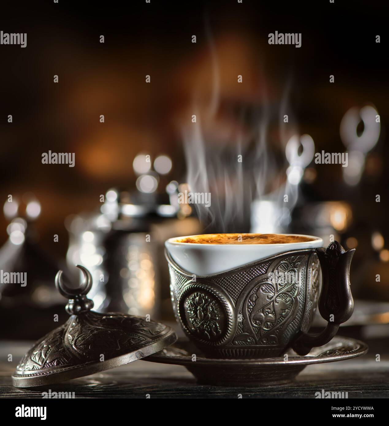 Kaffeeset im türkischen Stil Stockfoto