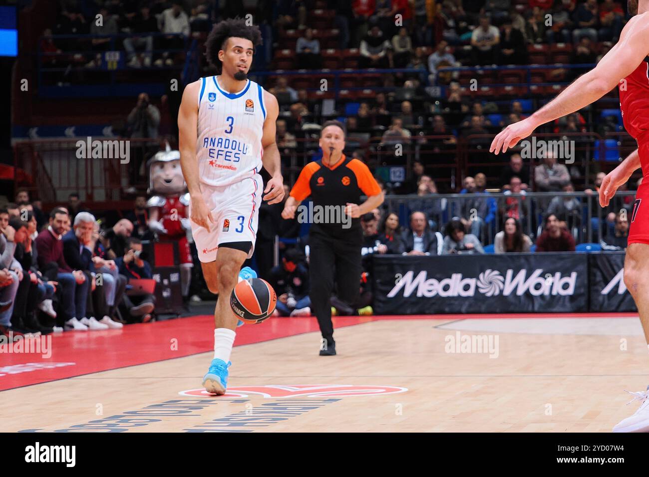 Jordan Nwora (Anadolu Efes Istanbul) während der EA7 Emporio Armani Milano gegen Anadolu Efes Istanbul, Basketball Euroleague Spiel in Mailand, Italien, 24. Oktober 2024 Stockfoto