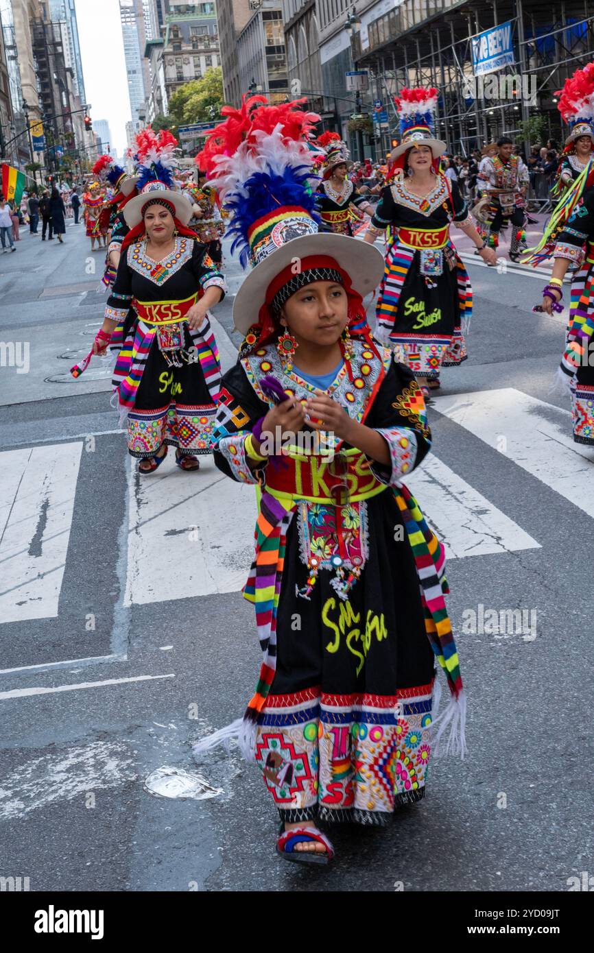 2024 International Hispanic Day Parade auf der 5th Avenue in New York City. Stockfoto