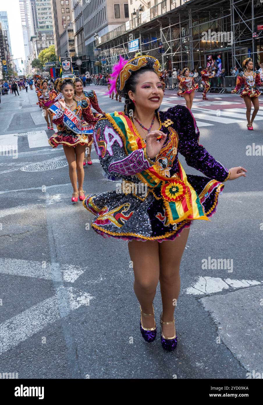 2024 International Hispanic Day Parade auf der 5th Avenue in New York City. Stockfoto