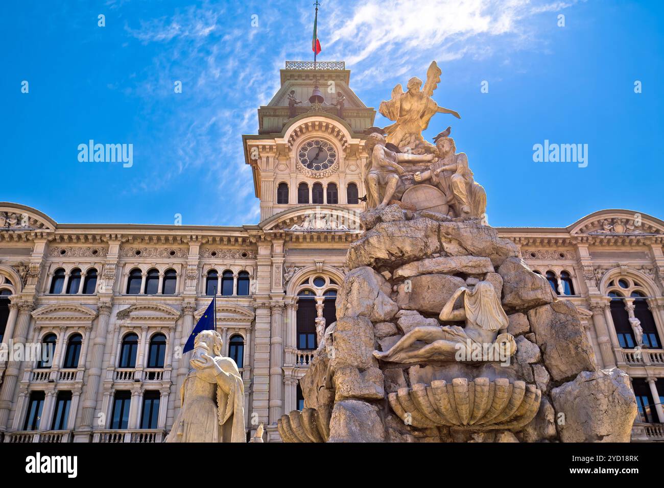 Triest Rathaus auf der Piazza Unita d Italia mit Blick auf den Platz Stockfoto